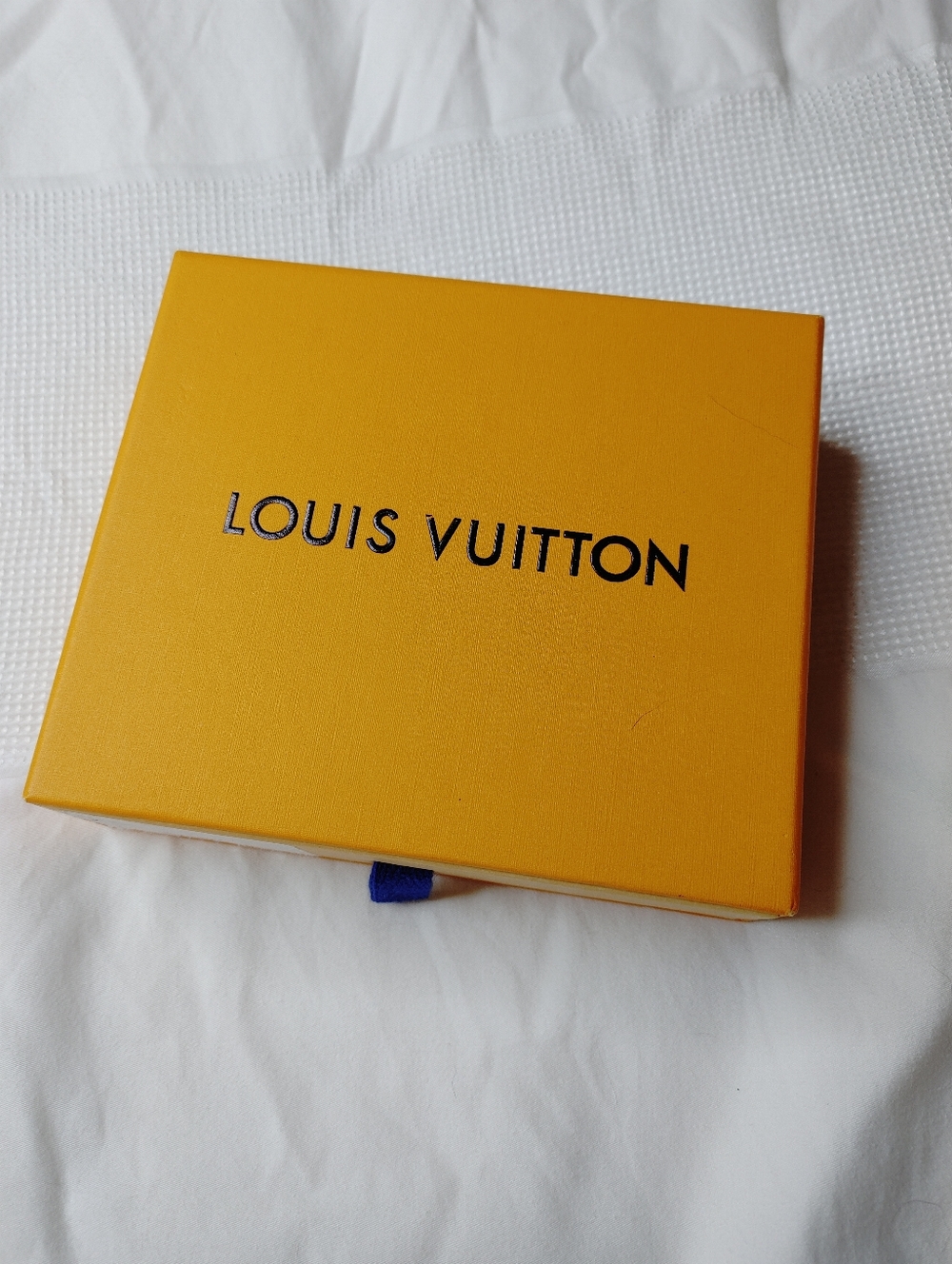 LOUIS VUITTON BOX 5" X 5.75" X 1.75"